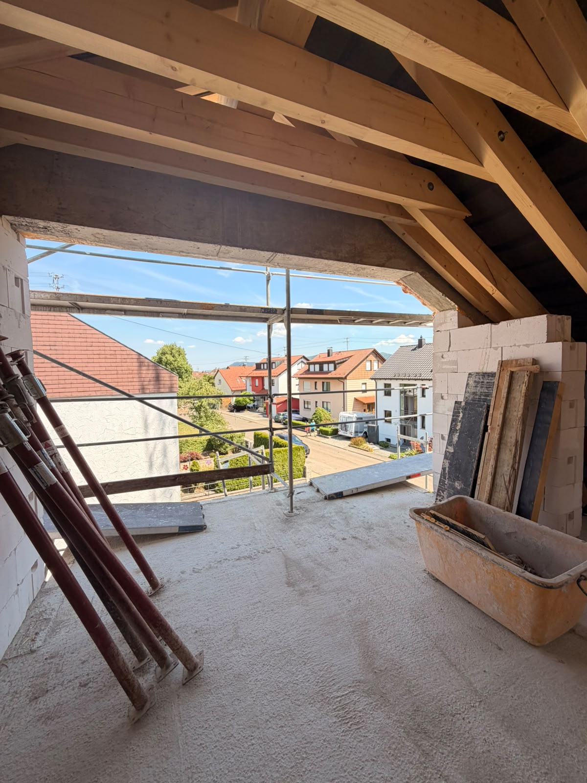 Blick aus dem Dachgeschoss über Schwäbisch Gmünd-Bettringen